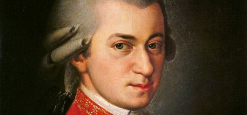 MOZARTS LOVE-LIFE DRAMA REVEALED IN LETTER UP FOR AUCTION