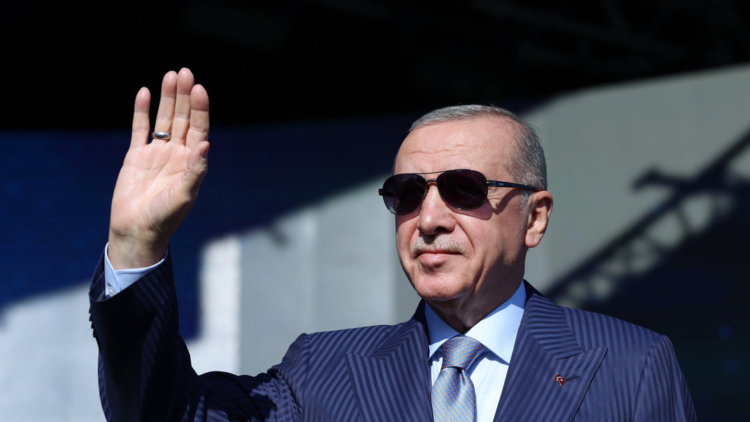 ERDOĞAN: SAVUNMA SANAYİİMİZ DESTAN YAZIYOR
