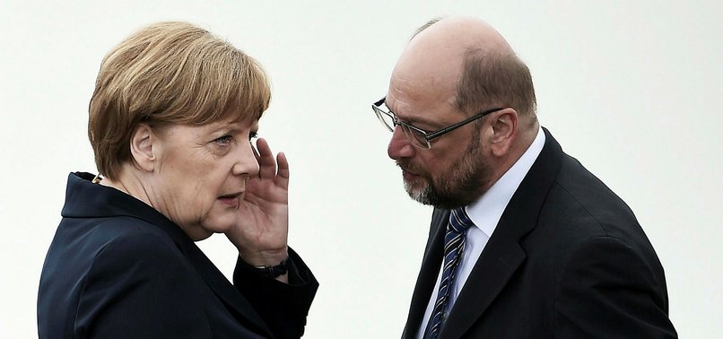 GERMANYS SPD AGREES TO EXPLORATORY GOVT TALKS WITH MERKEL