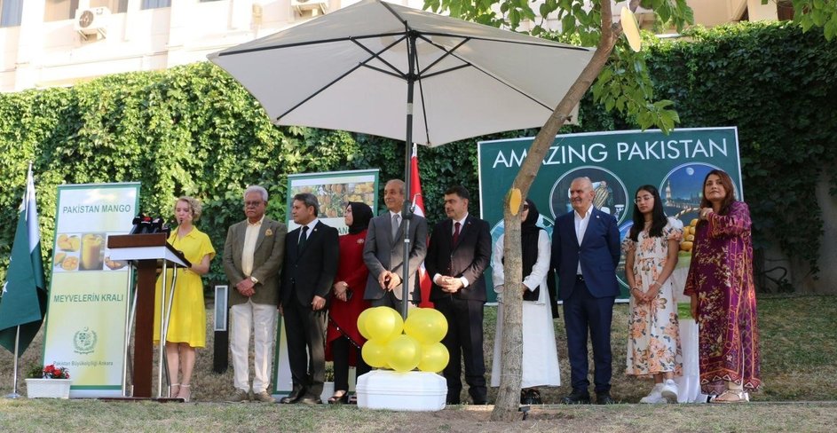 Mango Festivali Ankaraya Pakistandan Tatlı Bir İkram Sundu