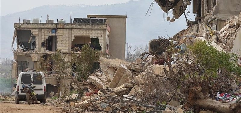 Syria, Lebanon agree to withdraw troops from border town after tensions