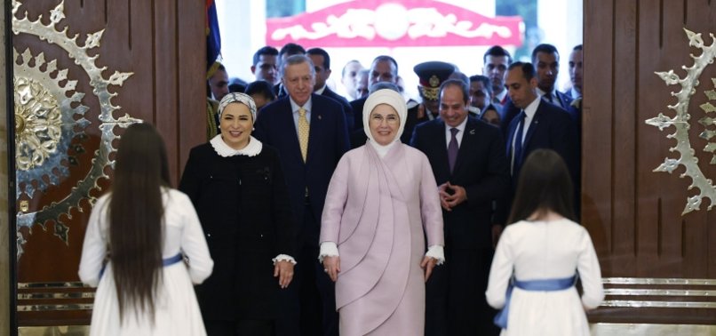 TURKISH, EGYPTIAN FIRST LADIES INSPECT RED CRESCENTS GAZA AID EFFORTS