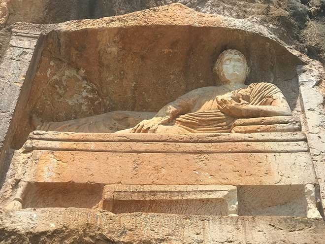 Binlerce yıldır gizemini koruyan: Adam Kayalar