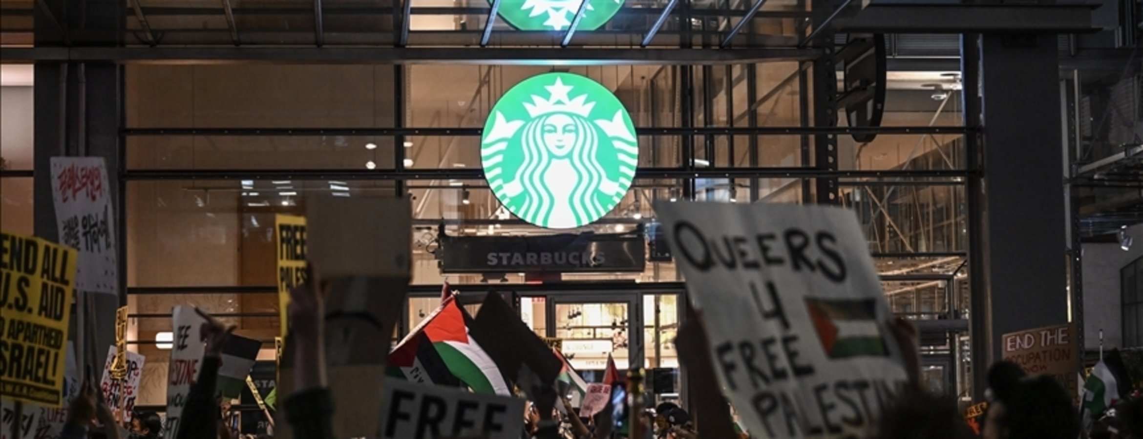 Boykotların hedefindeki Starbucks’ın geliri ocak-mart döneminde düştü