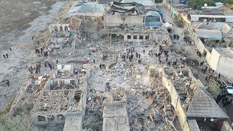 Ermenistan’ın füze saldırıları açık savaş suçu