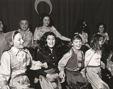 GURBETİN AYNASI: GÖÇÜN SURETLERİ
