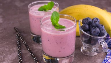 Orman Meyveli Smoothie Tarifi