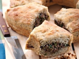 Haşhaşlı, Cevizli ve Kıymalı Açma Börek