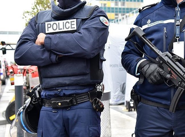 Man, reportedly with fake gun, shot dead in Paris by French police