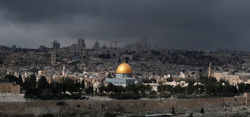 ISRAEL ARRESTS PALESTINES JERUSALEM MINISTER AFTER HOME RAID