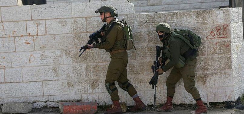 PALESTINIANS PROTEST ISRAELI RAID ON NEWS AGENCY OFFICE