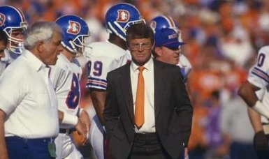 Former NFL coach Dan Reeves dies at age of 77