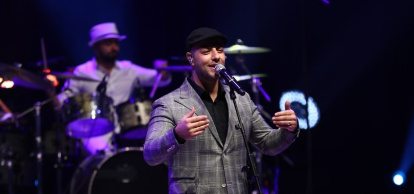 MAHER ZAIN PAYS TRIBUTE TO NZ TERROR VICTIMS AT ISTANBUL CONCERT