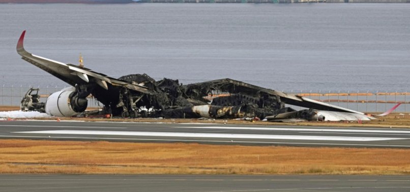 JAPAN BEGINS PROBE INTO PLANES COLLISION AT TOKYO AIRPORT