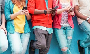 Hedef tahtasında gençler var