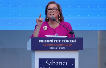 GülerahrefindexsabanciclasstkktLnktargetblankSabancıadanyapayzekaçağrısı