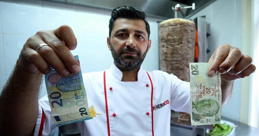 Belçika’da esnaftan TL’ye destek