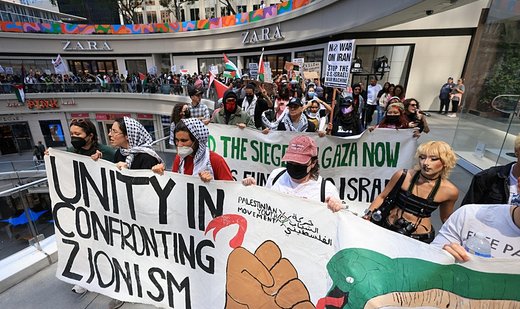 Pro-Palestinianprotesters call for divestment from Israel
