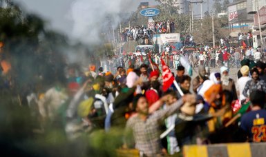Clashes erupt as farmers blocked from entering Delhi to protest over new law