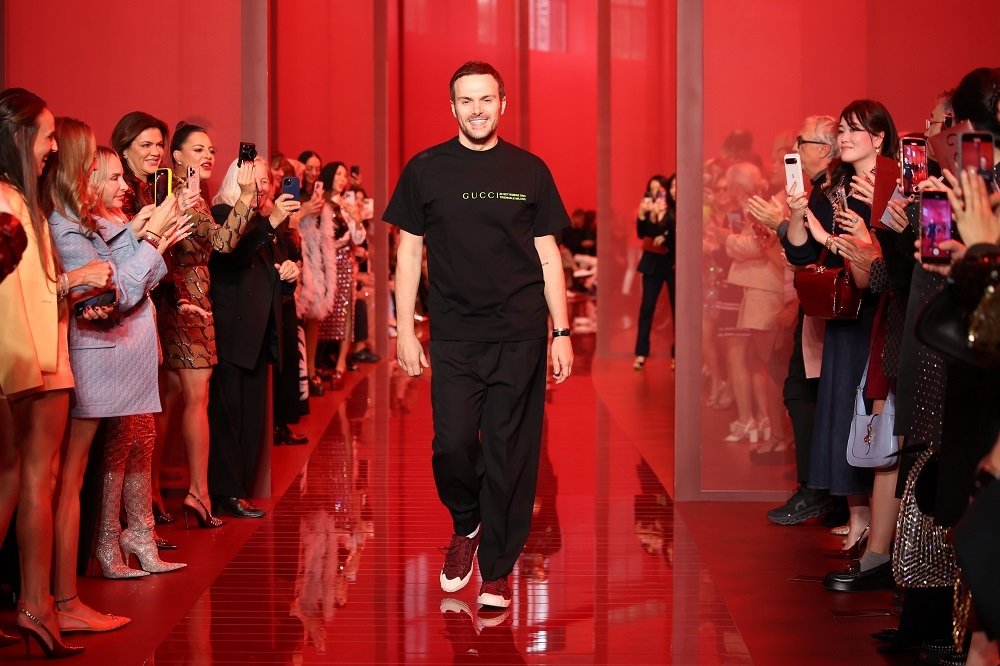 GUCCİ’DEKİ SABATO DE SARNO RÜZGÂRI SONA ERDİ