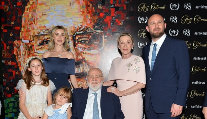 111 YILLIK DEVELİ EFSANESİ'NİN ÇINARI ARİF DEVELİ'NİN HİKÂYESİ "ARİF OLMAK" GÖRKEMLİ BİR GALAYLA SEYİRCİYLE BULUŞTU