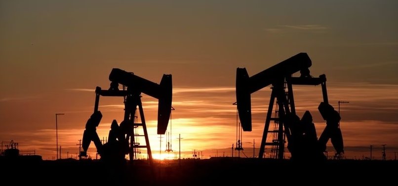 OIL FALLS AS WEAK CHINESE INDUSTRIAL DATA DETER INVESTORS