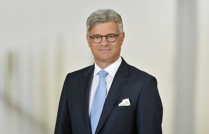 AXASigortaartıkAXAAvrupaçatısıaltında