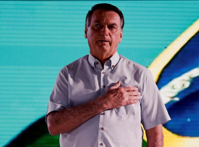Bolsonaro vows to remain 'active' in Brazilian politics