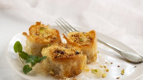 Baklava Yufkasında Cevizli Kadayıf