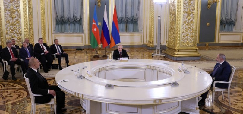 PUTIN PROPOSES HOLDING ARMENIA-AZERBAIJAN PEACE TALKS IN MOSCOW