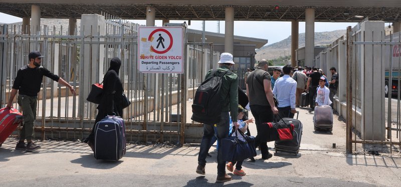 Almost 300,000 Syrians return home from Turkey in 2018