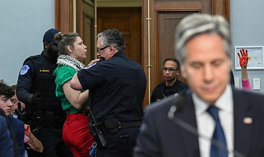 Blinken protested by pro-Palestinian protestors in U.S. House