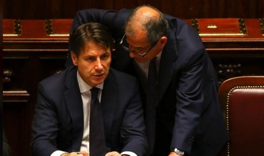 Italian government averts coalition collapse