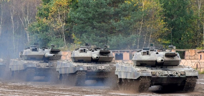 BERLIN: LEOPARD TANK DECISION NOT LINKED TO U.S. PLANS FOR ABRAMS