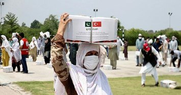 Turkey's Roketsan hands out food packages to needy families in Pakistan