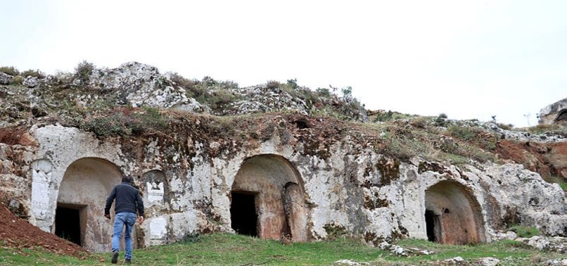ROMAN TOMBS UNEARTHED IN SOUTHERN TURKEY