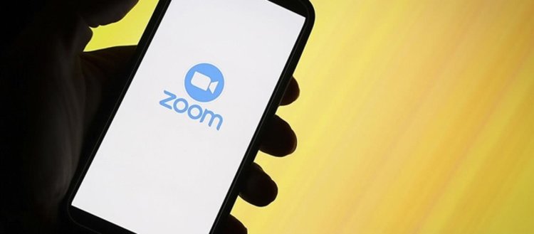Zoom, izinsiz yapay zeka kullandığına ilişkin iddiaların ardından hizmet şartlarını güncelledi