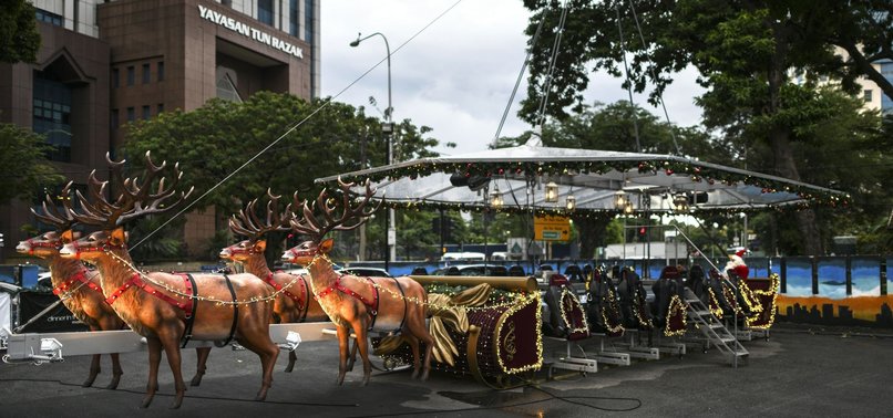 CHRISTMAS SLEIGH RESTAURANT RIDES INTO TROPICAL MALAYSIA