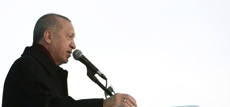 TURKISH PRESIDENT HOLDS DIPLOMATIC PHONE TALKS