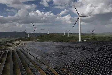 Çin’de yılın ilk yarısında güneş ve rüzgardan üretilip şebekeye verilemeyen elektrik miktarı yüzde 49 arttı