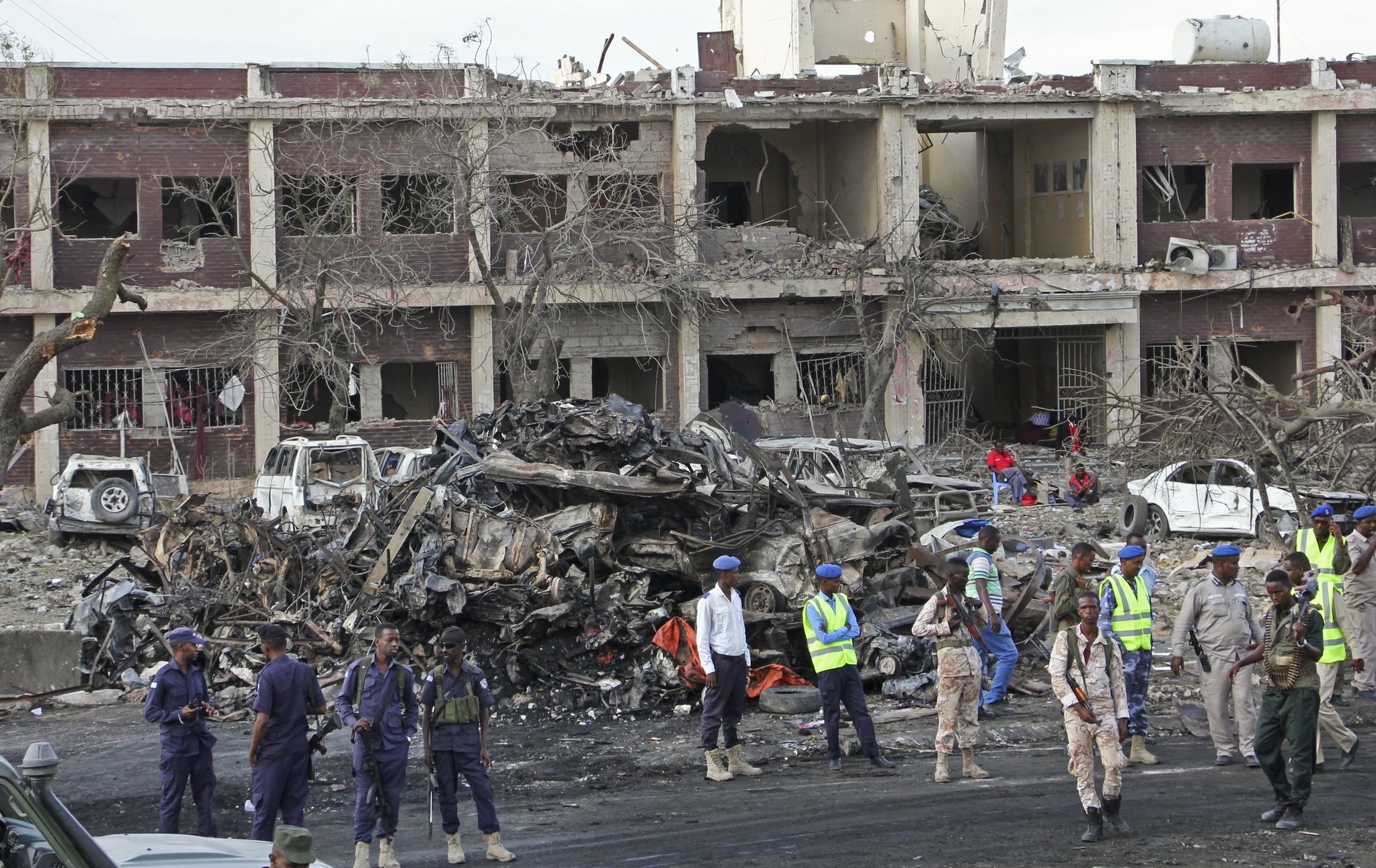 Теракт в могадишо отель. Могадишо столица Сомали. Теракт в Оклахома-Сити 1995.