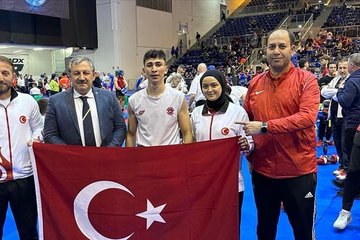 Milli kick boksçular İtalya’da 14 madalya kazandı