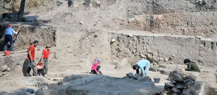 Mersin’deki Yumuktepe Höyüğü’nde kazı çalışmaları sürüyor
