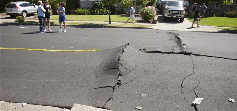 SOUTHERN CALIFORNIA JARRED BY 4.4 MAGNITUDE EARTHQUAKE