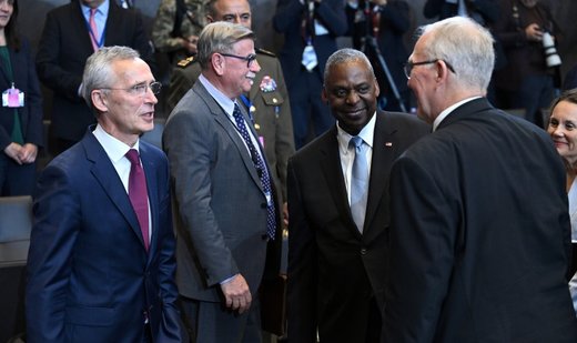 NATO defense ministers discuss helping Ukraine