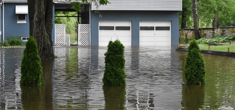 SEARCH INTENSIFIES AFTER FLASH FLOOD SWEEPS CHILDREN AWAY NEAR U.S. CITY OF PHILADELPHIA