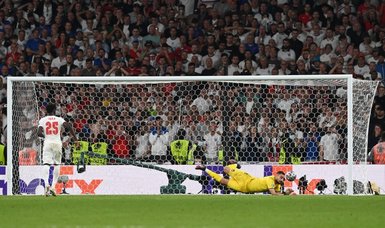 Keane slams England for letting Saka take crucial penalty