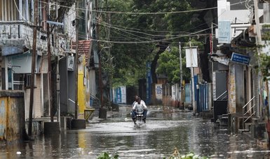 Power disrupted, heavy rains lash India, Pakistan after cyclone