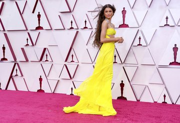Zendaya Yılın Moda İkonu Seçildi
