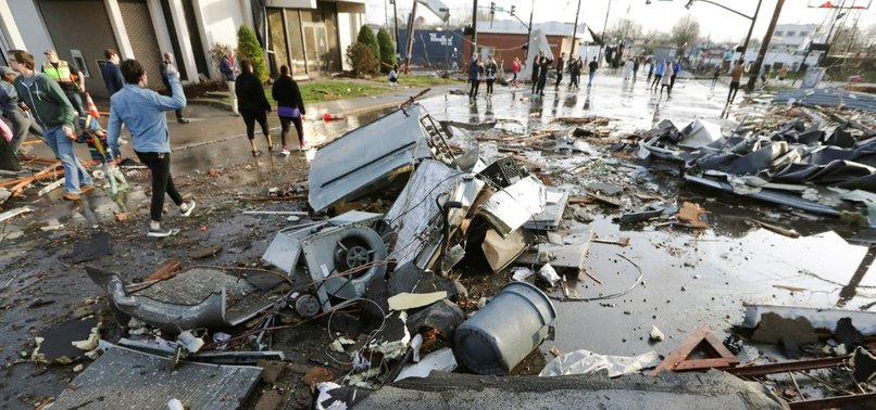 POWERFUL TORNADOES KILL 22, LEAVE PARTS OF TENNESSEE RESEMBLING WAR ZONE